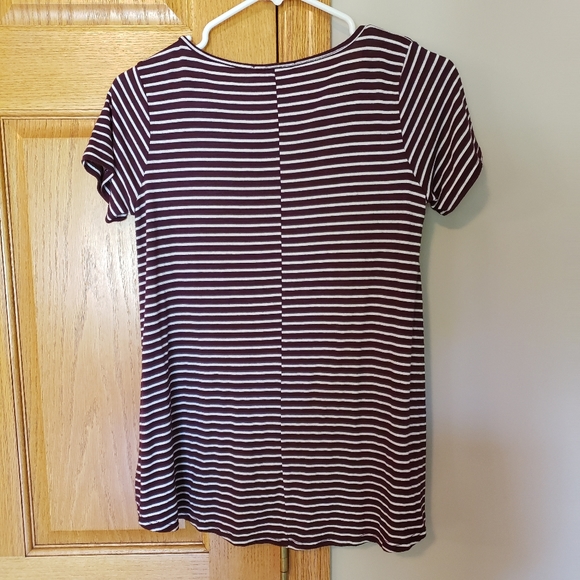 Forever 21 Short Sleeve Shirt - Picture 3 of 3